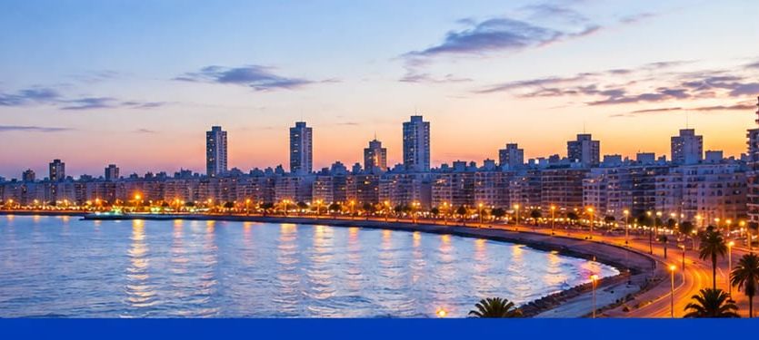 Rambla de Montevideo al atardecer